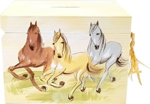 Skarbonka z  końmi  na jasnym tle