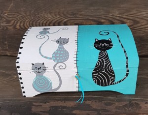 Kuferek Wspomnień z kotami