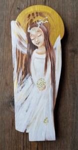 Anioł komunijny z wiankiem